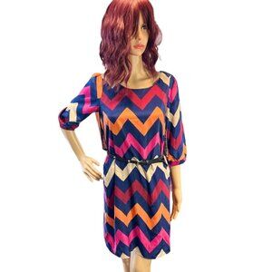 (5 for $25) Almost Famous Berry/Navy Chevron Belted Dress‎ size small NWT